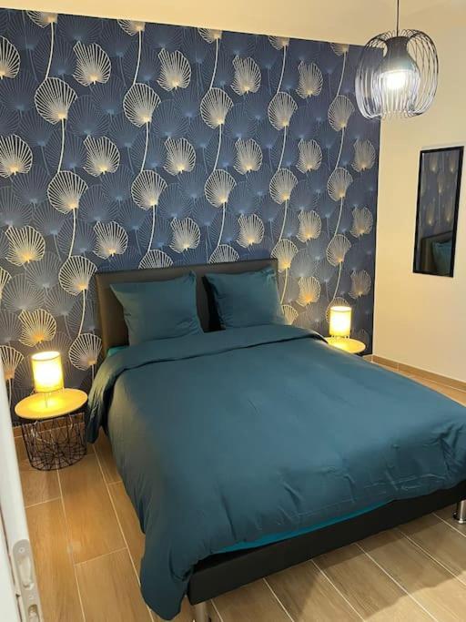 Le 102 De La Gare: Appartement Neuf Et Climatise Chalons en Champagne Luaran gambar